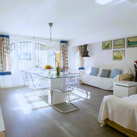 Suitur Beachfront Apartment Roc De Sant Gaieta Roda de Bará المظهر الخارجي الصورة