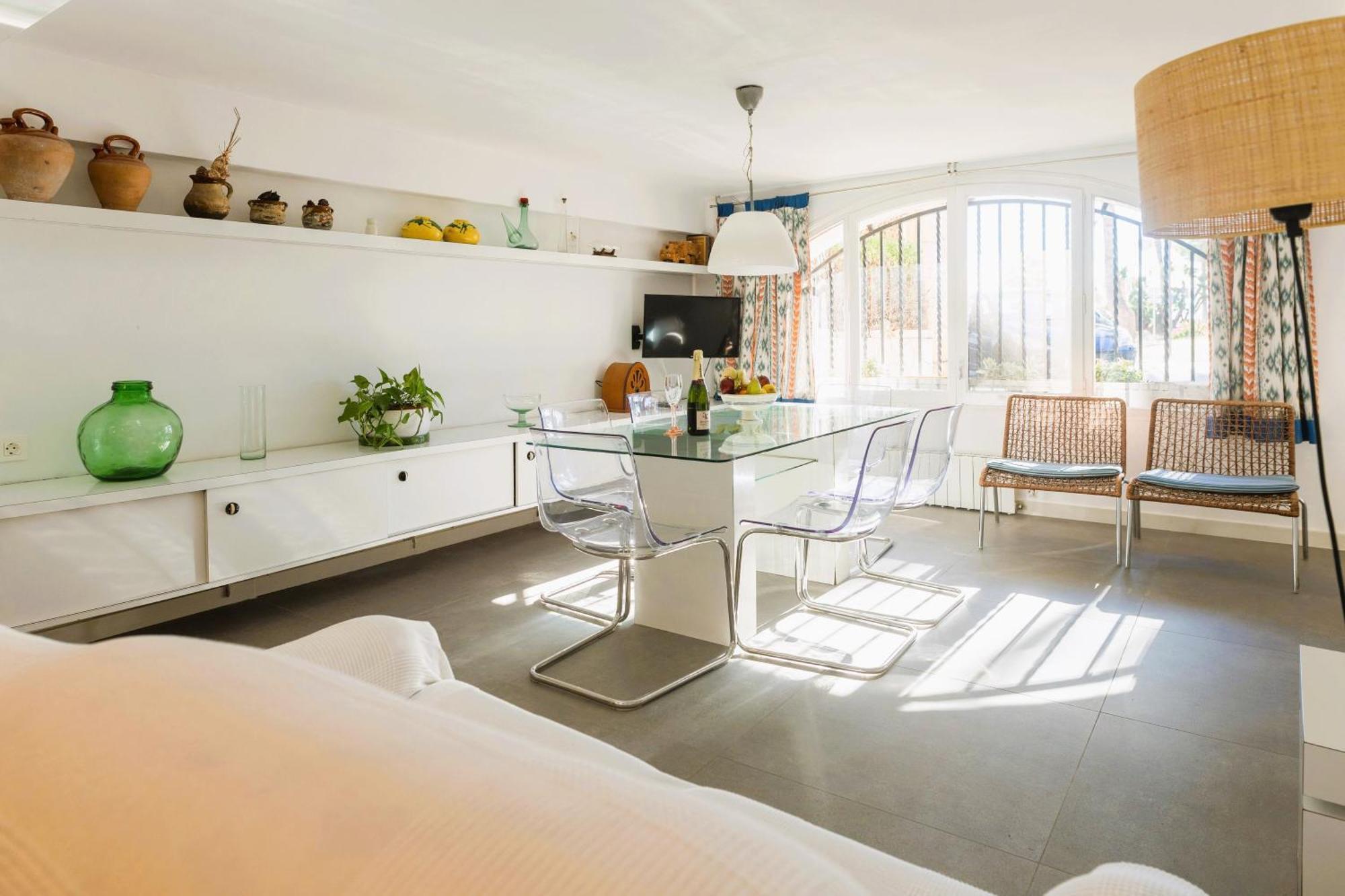 Suitur Beachfront Apartment Roc De Sant Gaieta Roda de Bará المظهر الخارجي الصورة