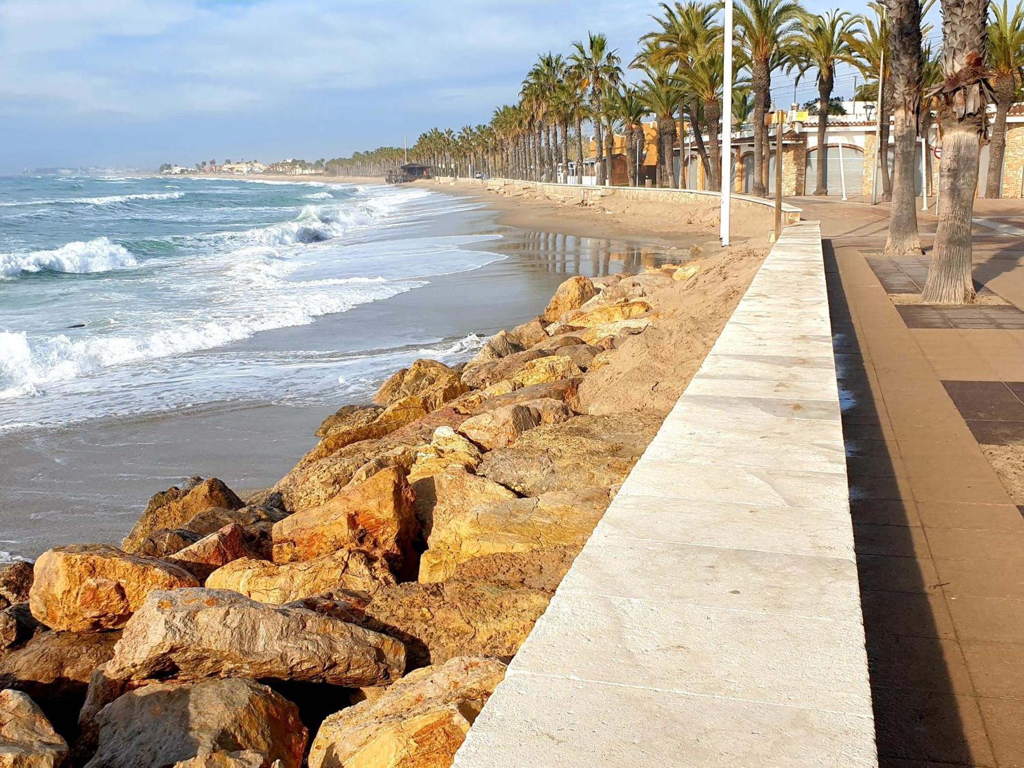 Suitur Beachfront Apartment Roc De Sant Gaieta Roda de Bará المظهر الخارجي الصورة
